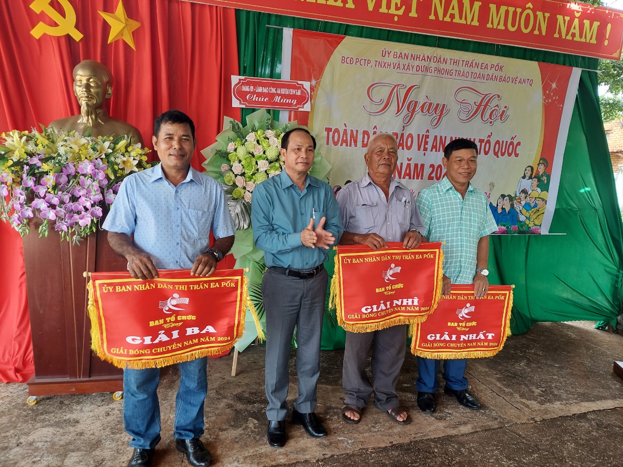 Thị trấn Ea Pôk tổ chức giải bóng chuyền nam năm 2024